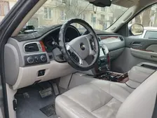 Chevrolet Suburban, 2010