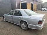 Mercedes-Benz E 220 1992 годаүшін600 000 тг. в Жезказган – фото 3