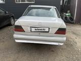 Mercedes-Benz E 220 1992 годаүшін600 000 тг. в Жезказган – фото 4