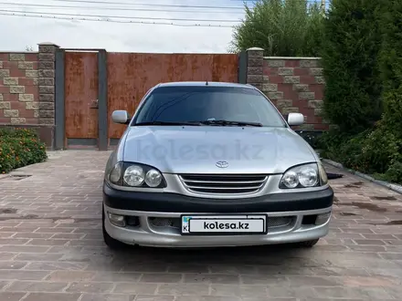 Toyota Avensis 2000 года за 3 000 000 тг. в Тараз