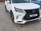 Lexus LX 570 2011 года за 19 000 000 тг. в Алматы – фото 2