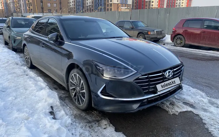 Hyundai Sonata 2021 годаүшін13 300 000 тг. в Алматы