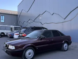 Audi 80