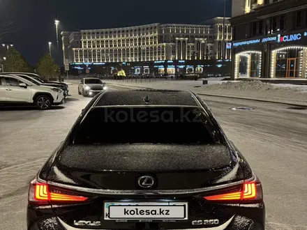 Lexus ES 250 2019 года за 18 900 000 тг. в Астана – фото 6