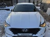 Hyundai Sonata 2020 годаfor11 500 000 тг. в Алматы