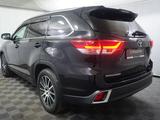 Toyota Highlander 2018 года за 18 100 000 тг. в Алматы – фото 2