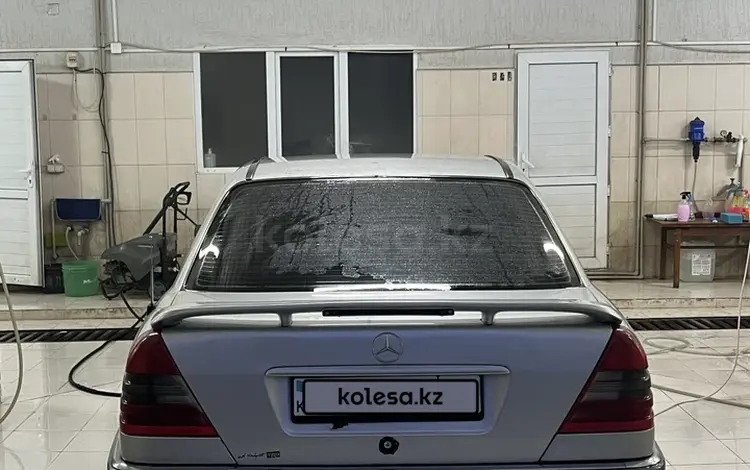 Mercedes-Benz C 180 1993 года за 900 000 тг. в Алматы