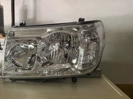Передние фары на Toyota Land Cruiser 100 за 110 000 тг. в Павлодар – фото 2