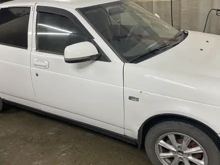 ВАЗ (Lada) Priora 2170 2011 года за 2 500 000 тг. в Актобе – фото 2