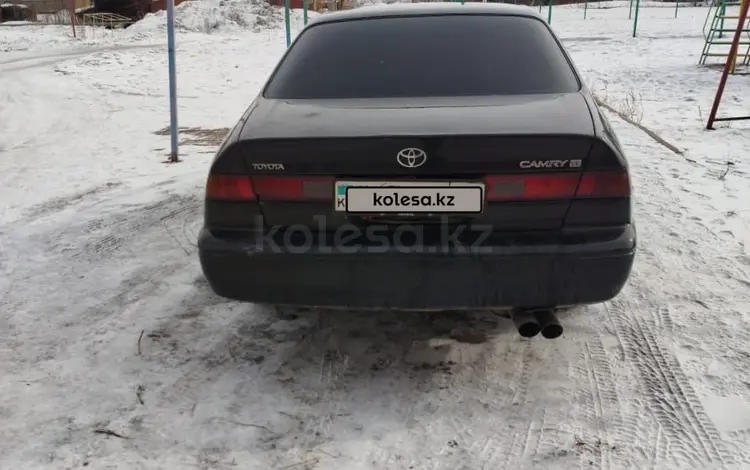 Toyota Camry 1998 годаfor2 500 000 тг. в Астана