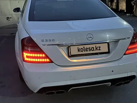 Mercedes-Benz S 350 2006 года за 6 500 000 тг. в Актау – фото 2