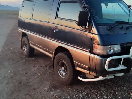 Mitsubishi Delica 1994 годаүшін2 200 000 тг. в Алматы