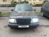 Mercedes-Benz E 320 1994 годаfor2 800 000 тг. в Астана