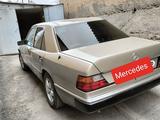 Mercedes-Benz E 200 1989 года за 2 200 000 тг. в Шымкент – фото 5