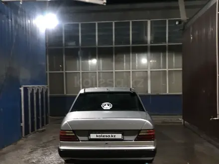 Mercedes-Benz E 220 1989 года за 1 000 000 тг. в Карабулак (Ескельдинский р-н) – фото 2