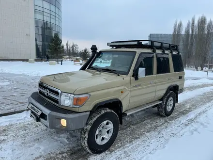 Toyota Land Cruiser 2013 года за 17 700 000 тг. в Алматы – фото 3