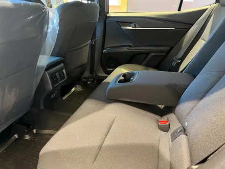 Toyota Camry Elegance 2025 года за 18 690 000 тг. в Караганда – фото 10