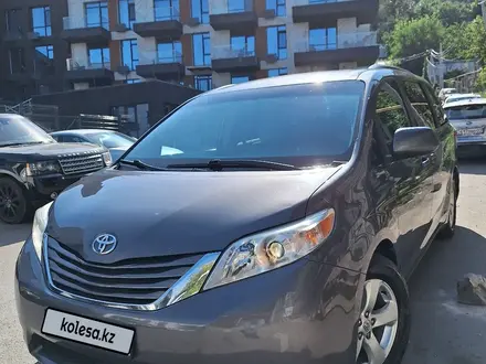 Toyota Sienna 2017 года за 13 400 000 тг. в Алматы – фото 2