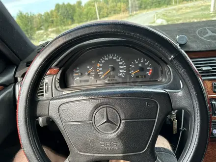 Mercedes-Benz E 230 1998 года за 2 650 000 тг. в Талдыкорган – фото 3