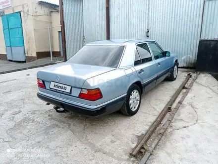 Mercedes-Benz E 200 1992 года за 1 900 000 тг. в Тараз – фото 3