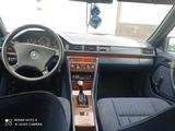 Mercedes-Benz E 200 1992 года за 2 250 000 тг. в Тараз – фото 5