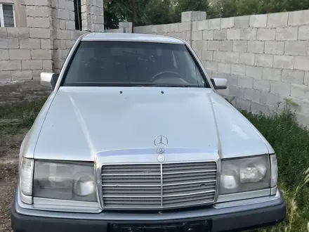 Mercedes-Benz E 260 1992 года за 1 000 000 тг. в Алматы