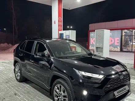 Toyota RAV4 2023 года за 21 000 000 тг. в Усть-Каменогорск – фото 3