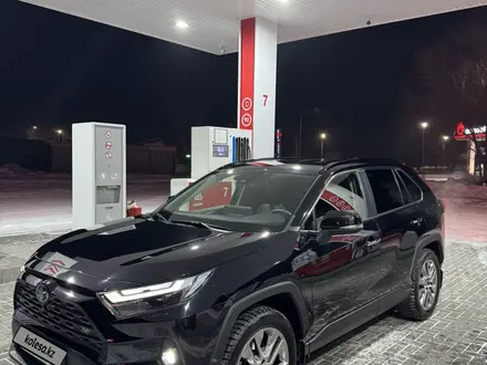 Toyota RAV4 2023 года за 21 000 000 тг. в Усть-Каменогорск