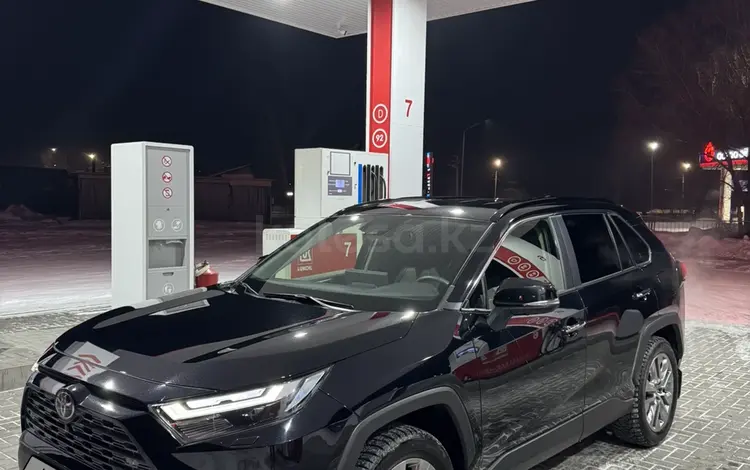 Toyota RAV4 2023 года за 21 000 000 тг. в Усть-Каменогорск
