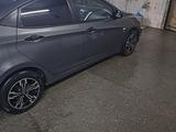 Hyundai Accent 2014 года за 5 100 000 тг. в Усть-Каменогорск – фото 2