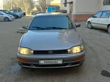 Toyota Camry, 1992