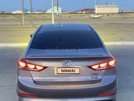 Hyundai Elantra 2018 года за 5 000 000 тг. в Атырау – фото 3