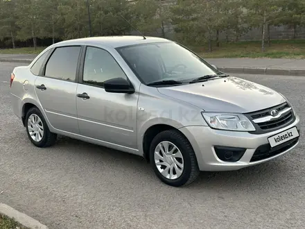 ВАЗ (Lada) Granta 2190 2018 года за 3 800 000 тг. в Астана