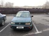 Volkswagen Vento 1993 годаfor450 000 тг. в Караганда