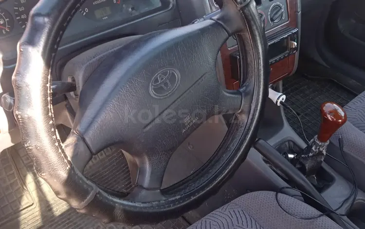 Toyota Avensis 1998 годаүшін2 500 000 тг. в Шу