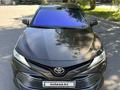 Toyota Camry 2018 года за 13 300 000 тг. в Алматы – фото 15
