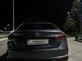 Hyundai Accent 2021 года за 8 100 000 тг. в Караганда – фото 3