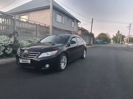 Toyota Camry 2010 года за 7 300 000 тг. в Алматы – фото 3