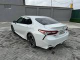 Toyota Camry 2018 года за 12 300 000 тг. в Туркестан – фото 5