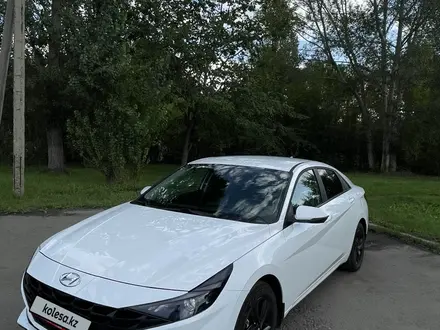 Hyundai Elantra 2023 года за 9 500 000 тг. в Усть-Каменогорск – фото 2