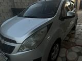 Chevrolet Spark 2012 года за 3 200 000 тг. в Шымкент – фото 2