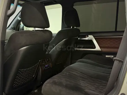 Toyota Land Cruiser Luxe 2017 года за 29 000 000 тг. в Астана – фото 10