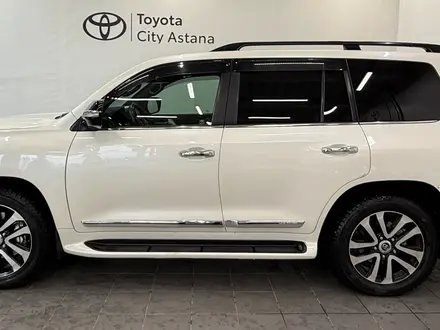 Toyota Land Cruiser Luxe 2017 года за 29 000 000 тг. в Астана – фото 3