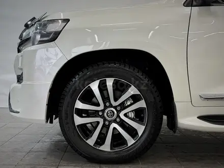 Toyota Land Cruiser Luxe 2017 года за 29 000 000 тг. в Астана – фото 16