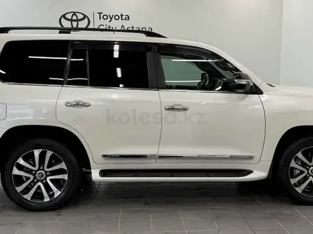 Toyota Land Cruiser Luxe 2017 года за 29 000 000 тг. в Астана – фото 17