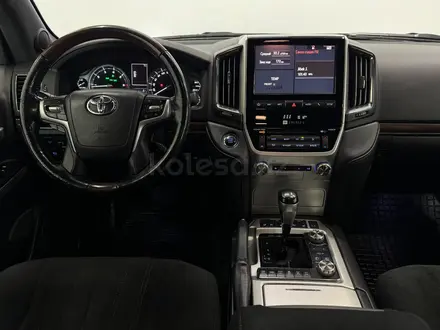 Toyota Land Cruiser Luxe 2017 года за 29 000 000 тг. в Астана – фото 9