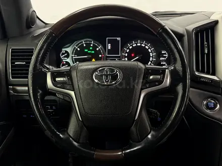 Toyota Land Cruiser Luxe 2017 года за 29 000 000 тг. в Астана – фото 13