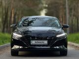 Hyundai Elantra 2023 года за 11 700 000 тг. в Алматы – фото 2