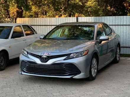 Toyota Camry 2019 года за 11 223 344 тг. в Уральск