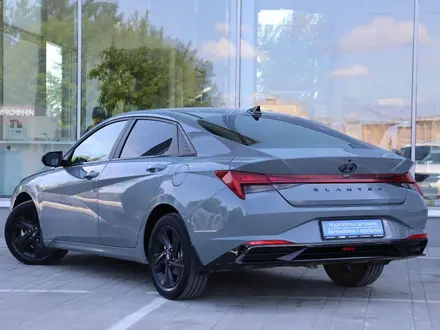 Hyundai Elantra 2021 года за 7 690 000 тг. в Костанай – фото 3
